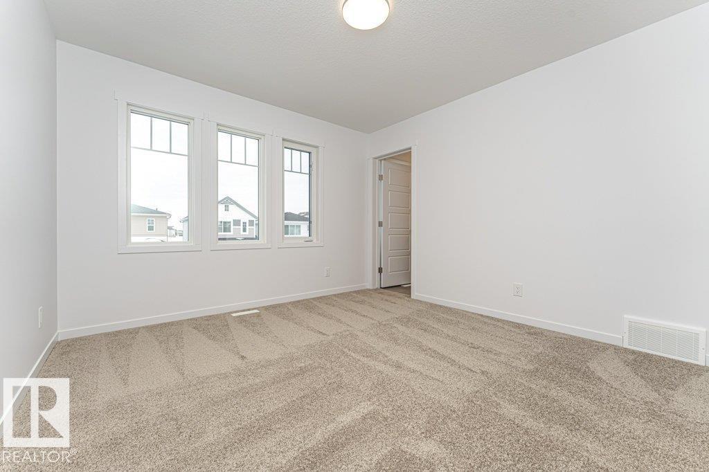6407 63 St Property Photo 12