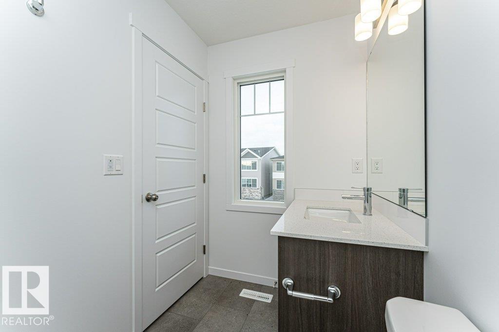 6407 63 St Property Photo 14
