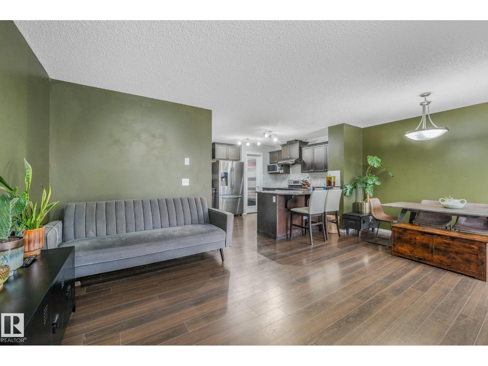 1947 118 St Sw Property Photo 11