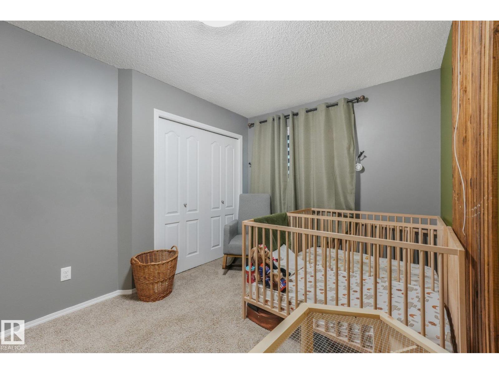 1947 118 St Sw Property Photo 16