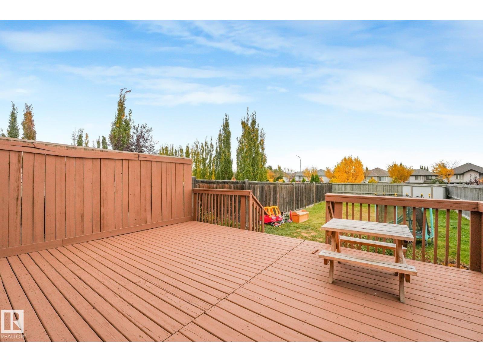 1947 118 St Sw Property Photo 32