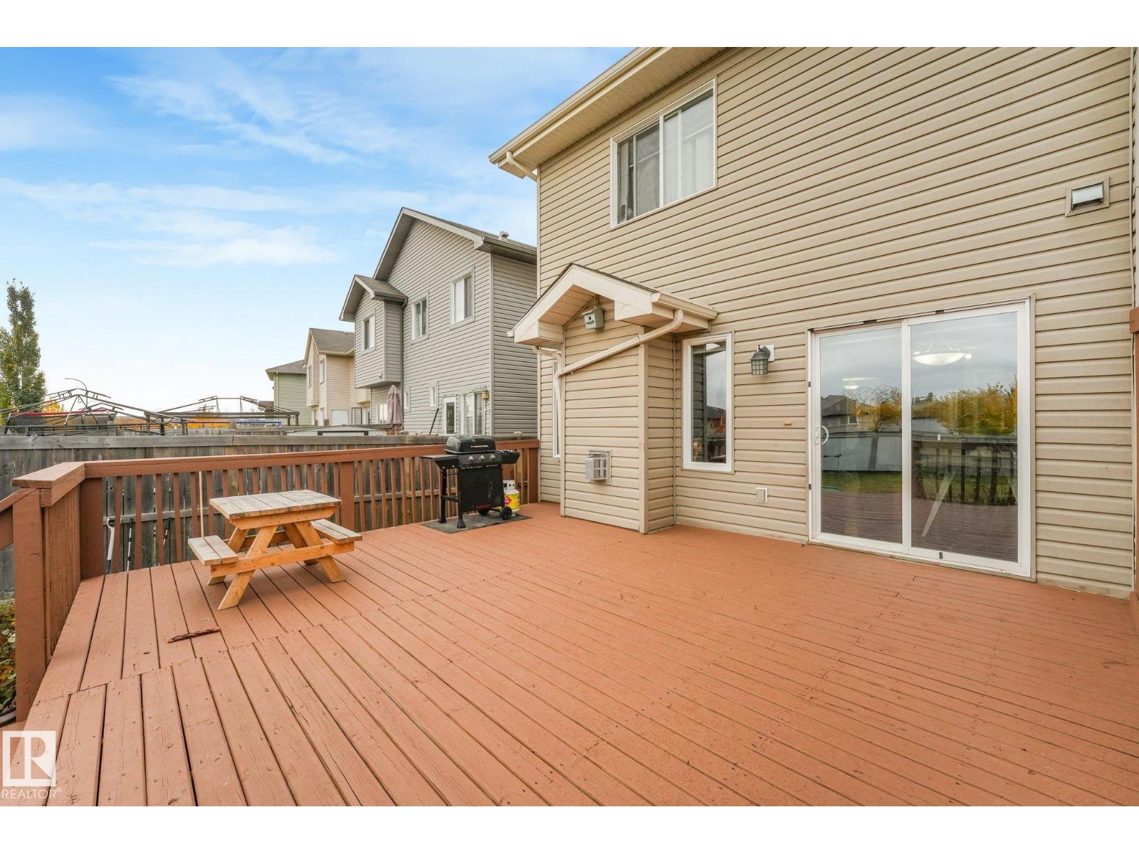 1947 118 St Sw Property Photo 35