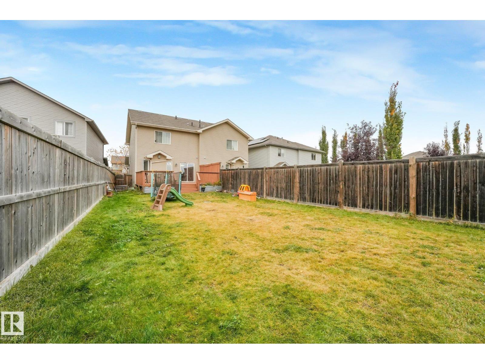 1947 118 St Sw Property Photo 36