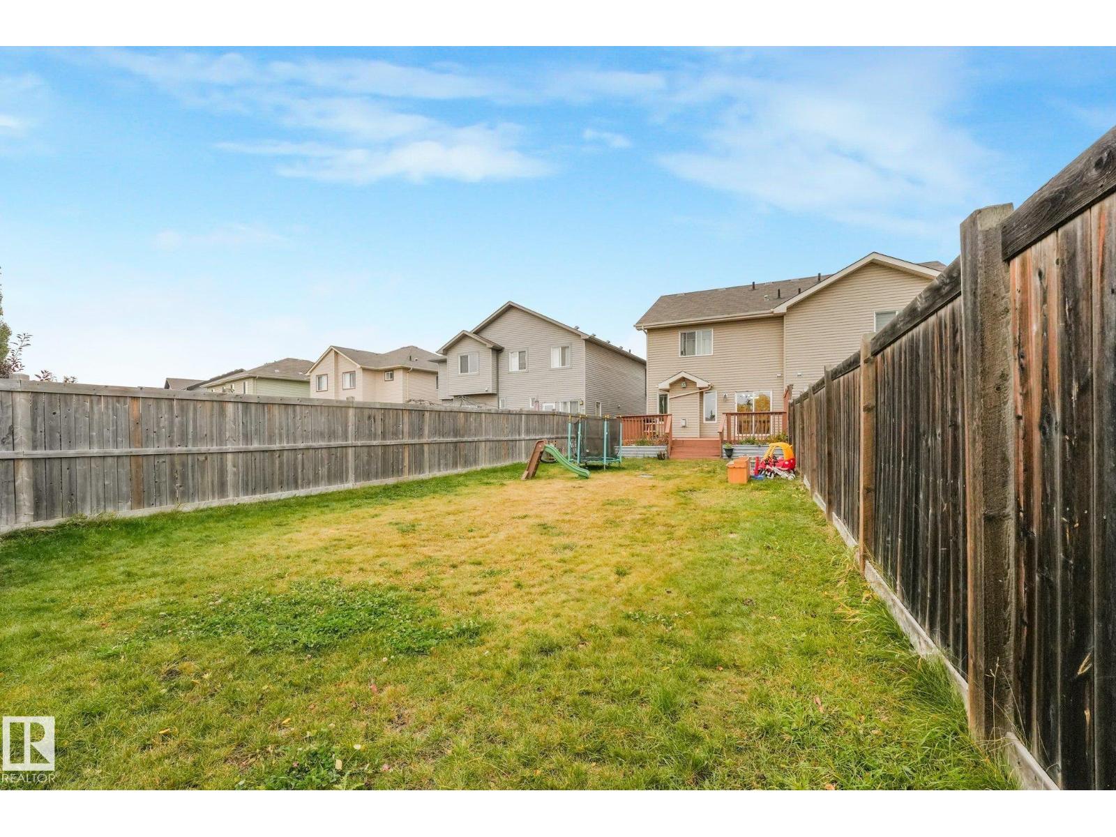1947 118 St Sw Property Photo 38
