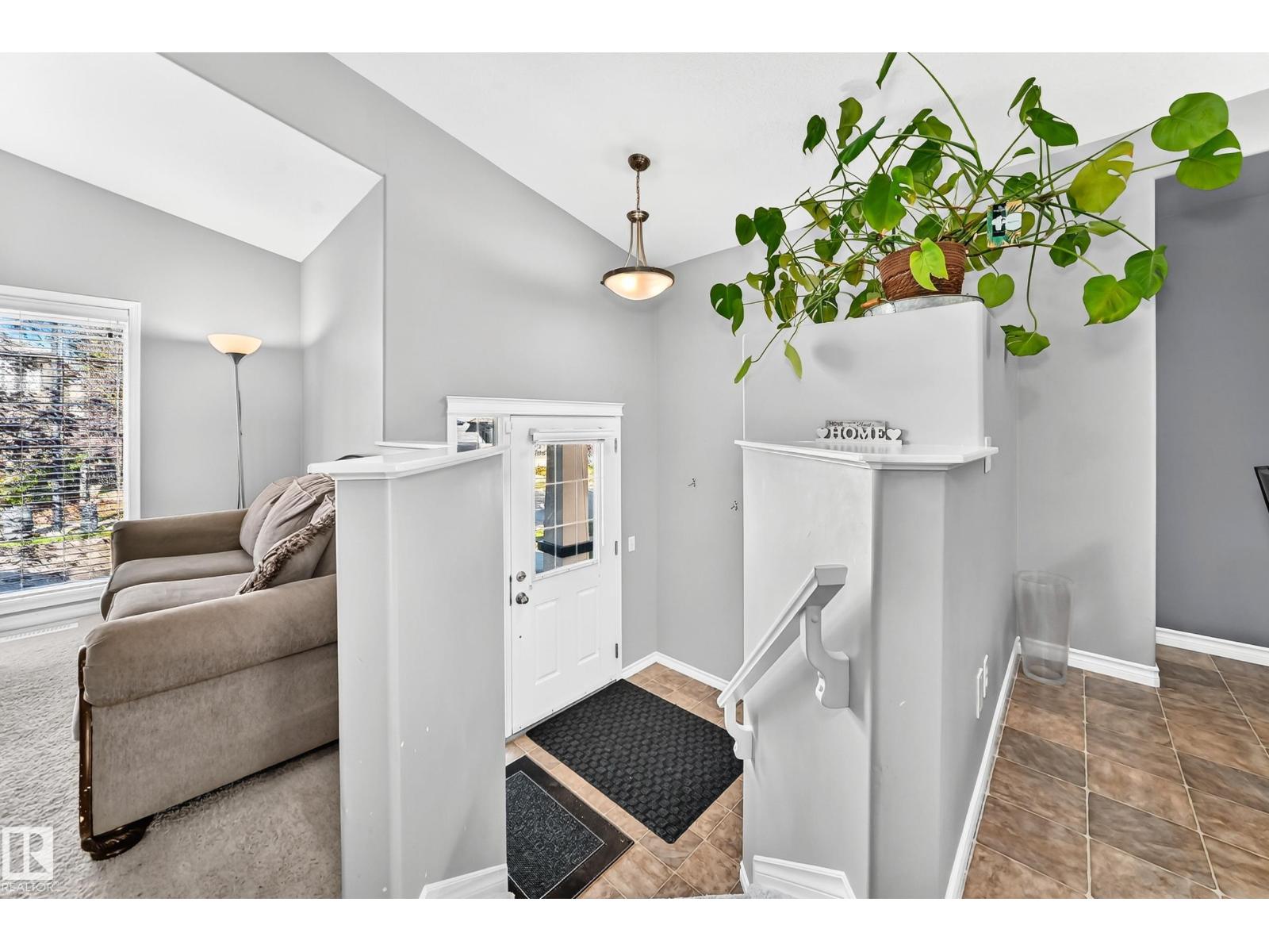 21211 59 Av Nw Property Photo 5