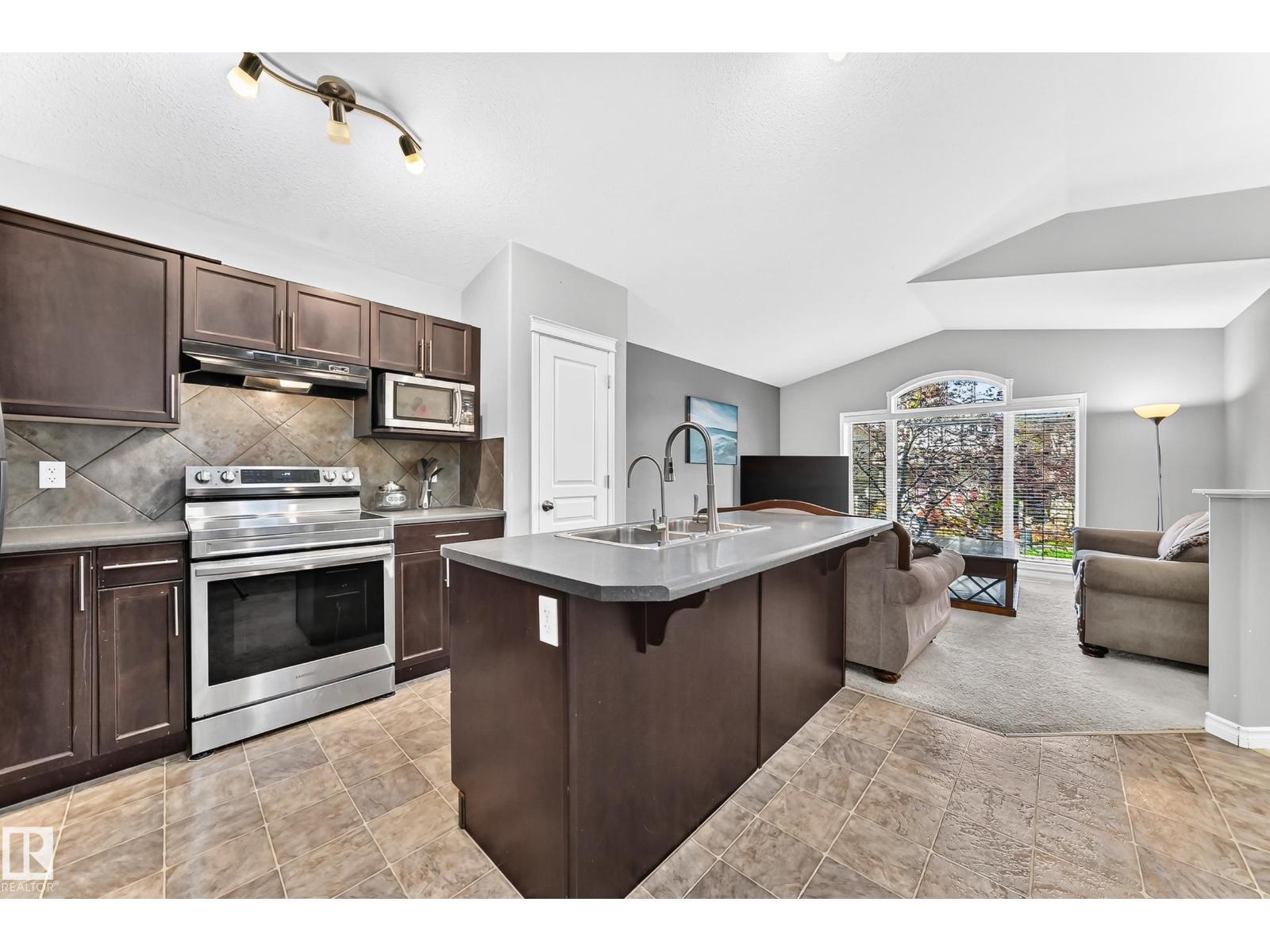 21211 59 Av Nw Property Photo 10