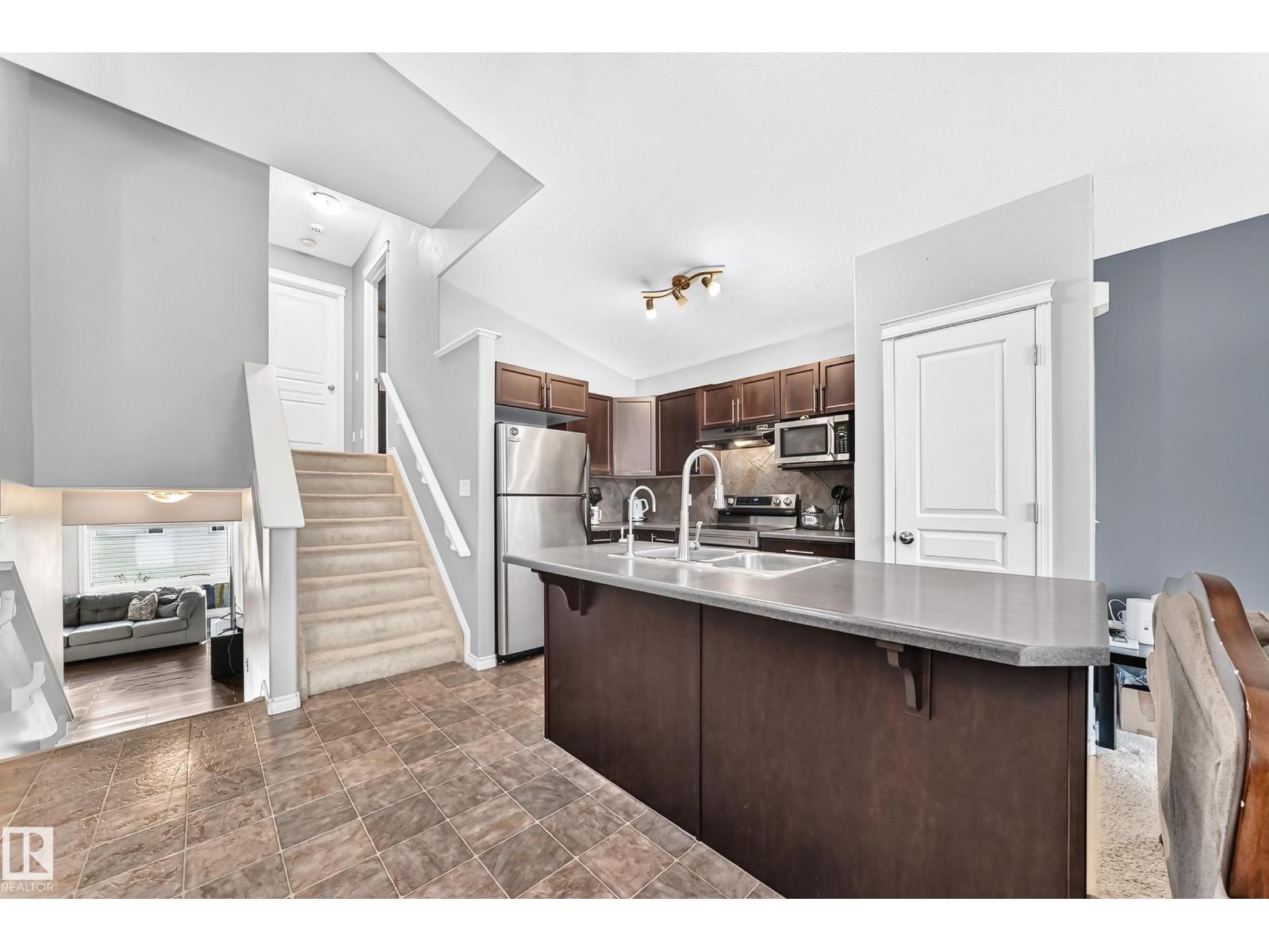 21211 59 Av Nw Property Photo 11