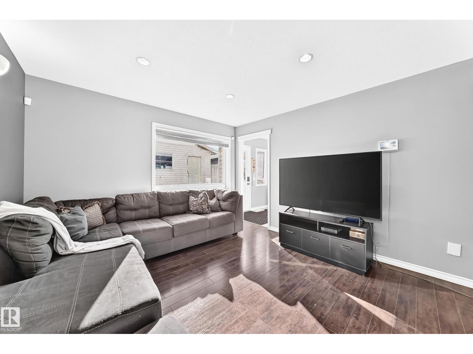 21211 59 Av Nw Property Photo 32