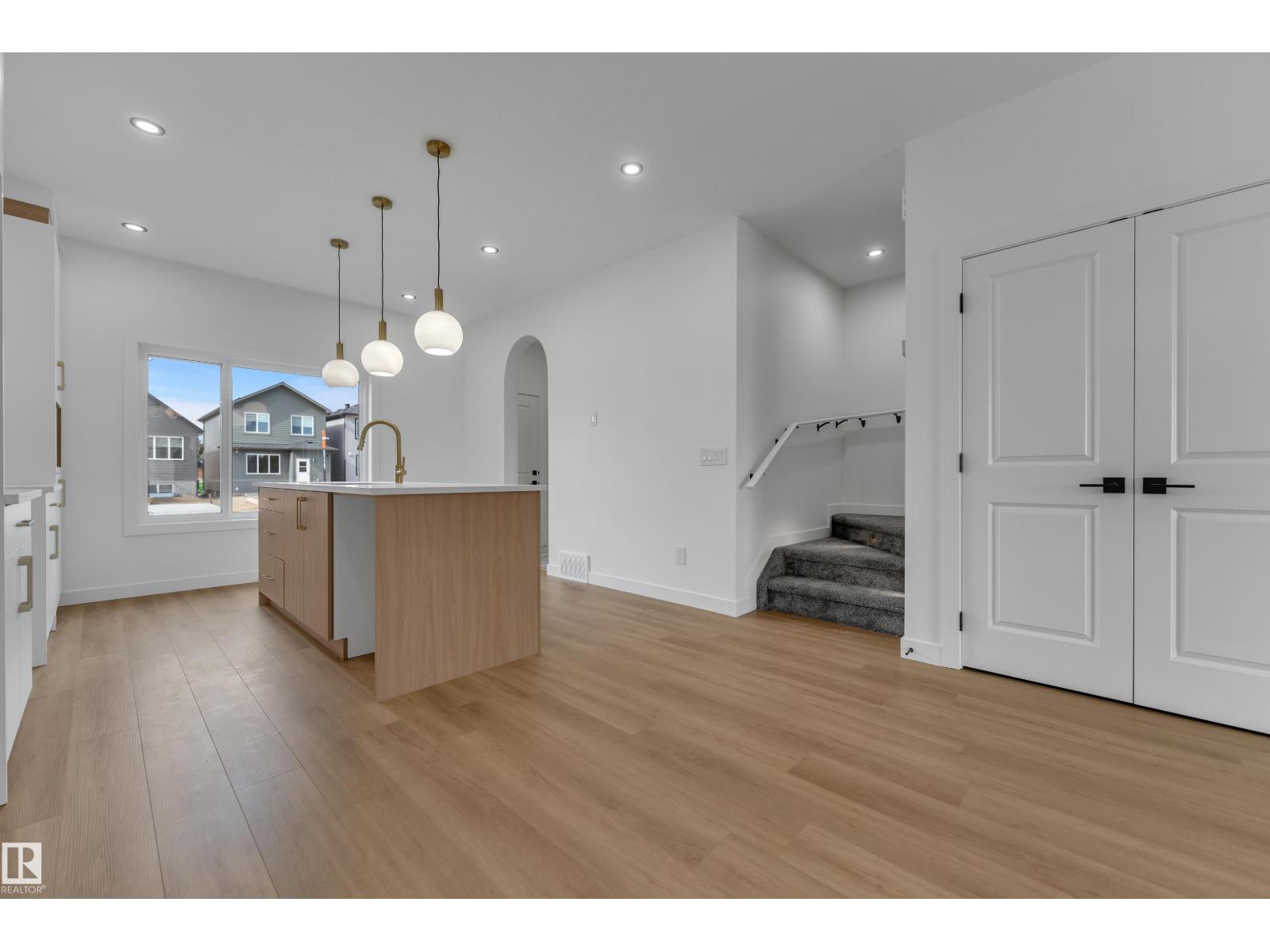 303 Falcon Cr Property Photo 10