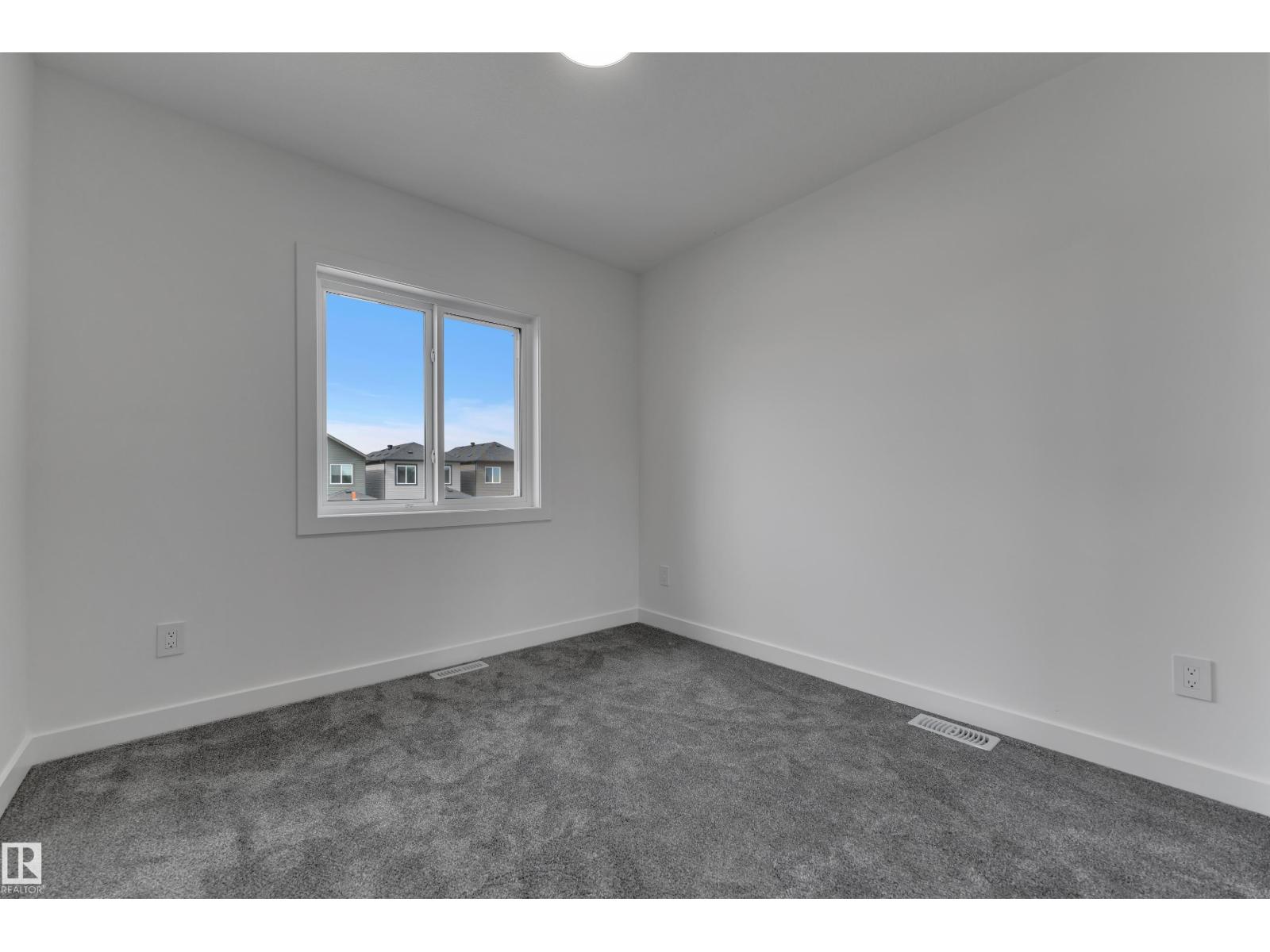 303 Falcon Cr Property Photo 28
