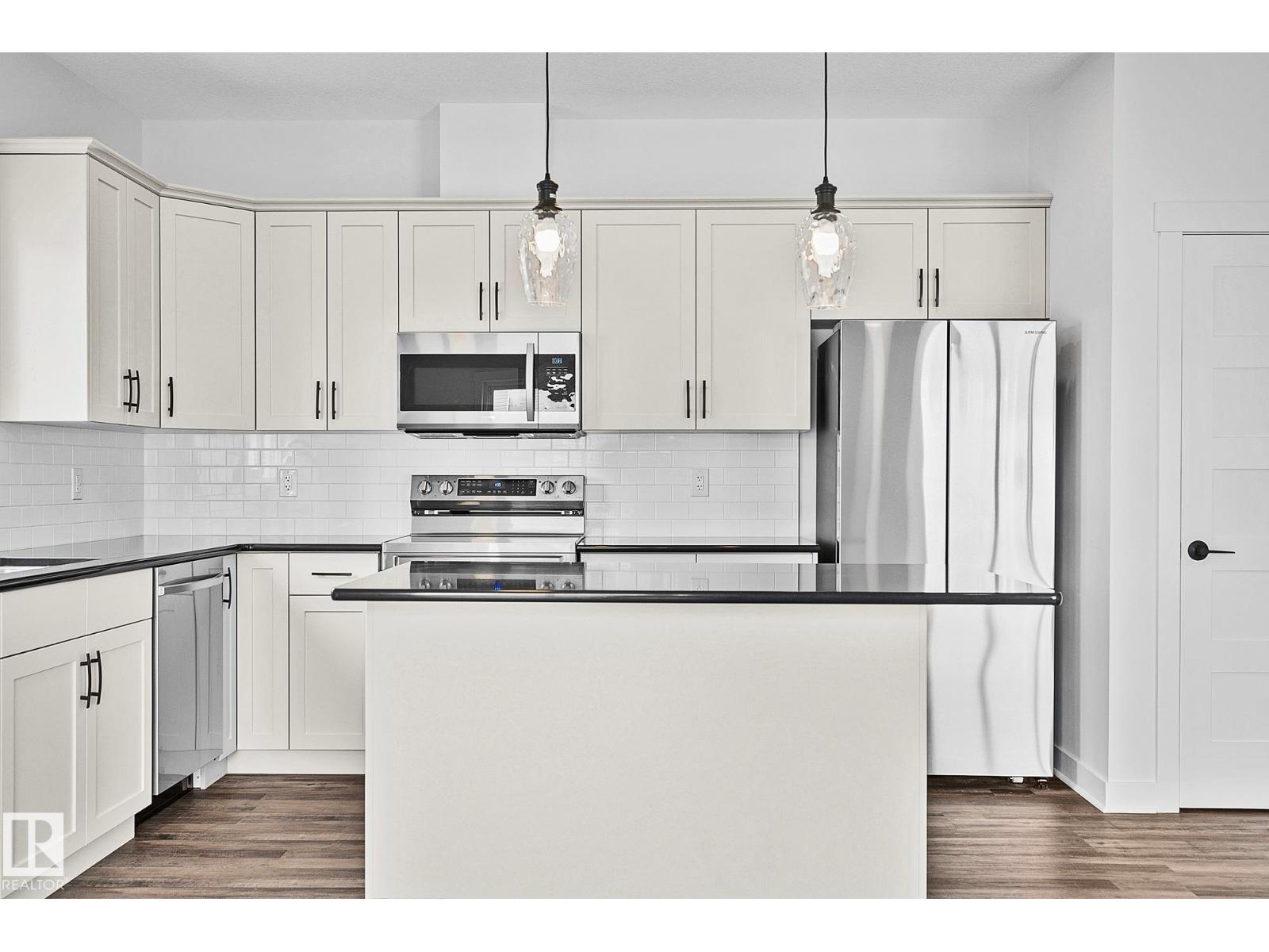 4803 53 Av Property Photo 12