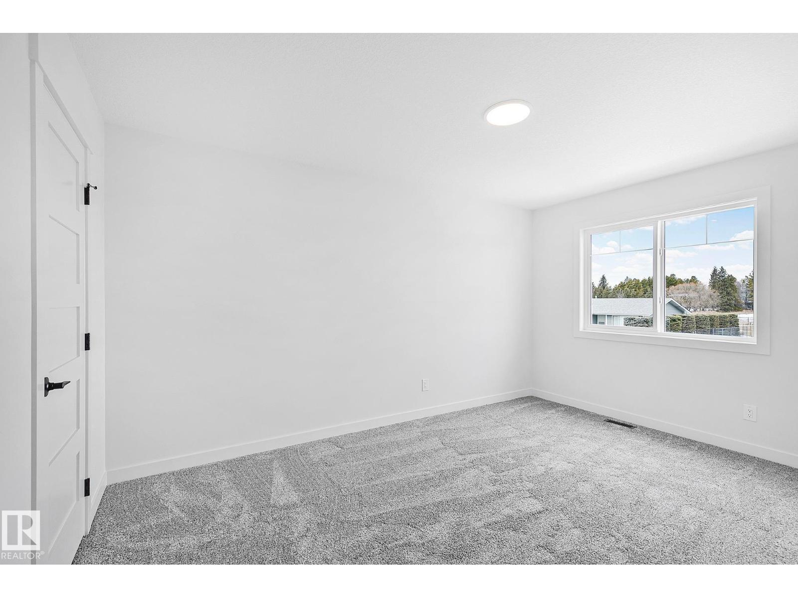4803 53 Av Property Photo 26