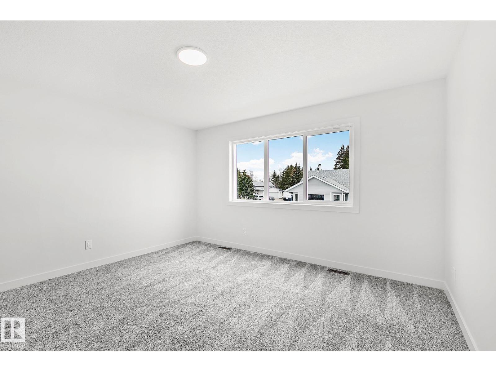 4803 53 Av Property Photo 38