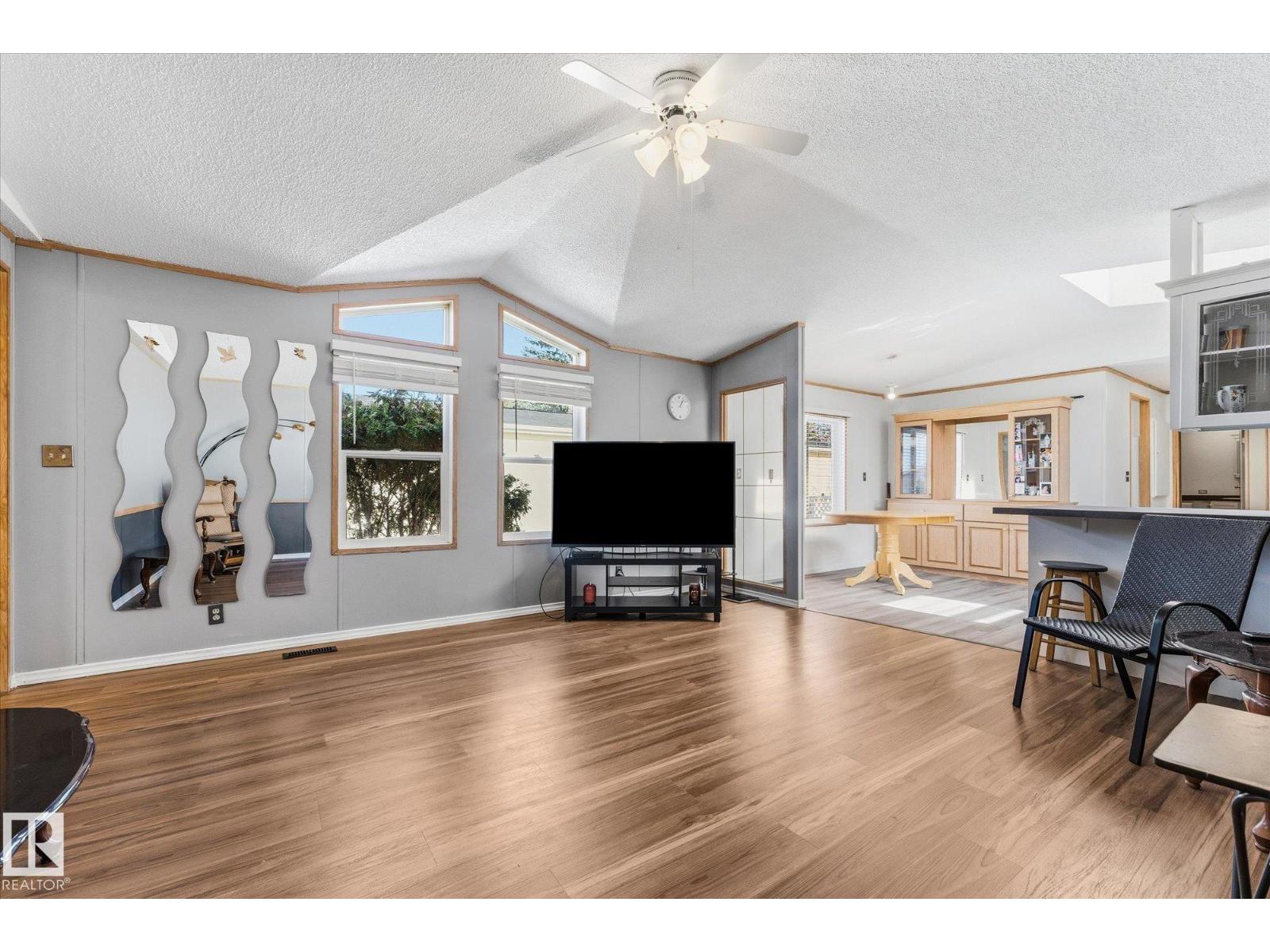 #688 53222 Range Road 272 Property Photo 5