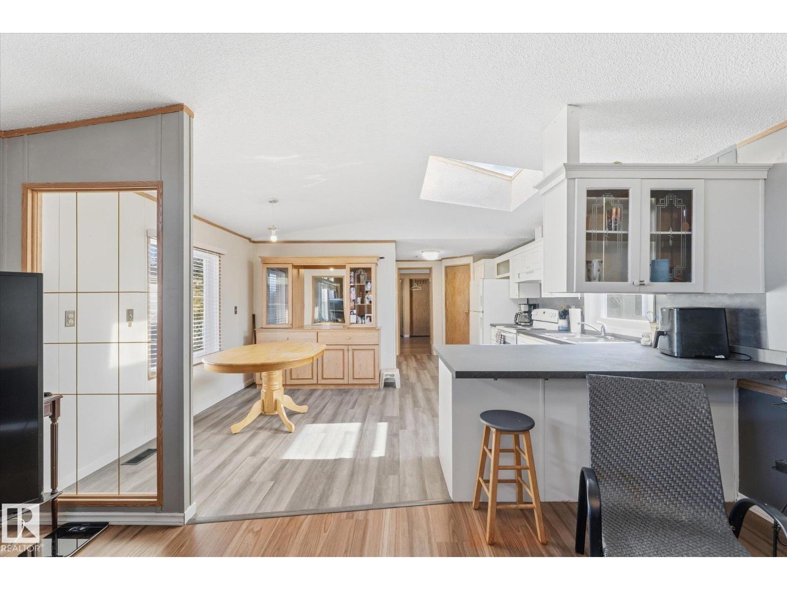 #688 53222 Range Road 272 Property Photo 8