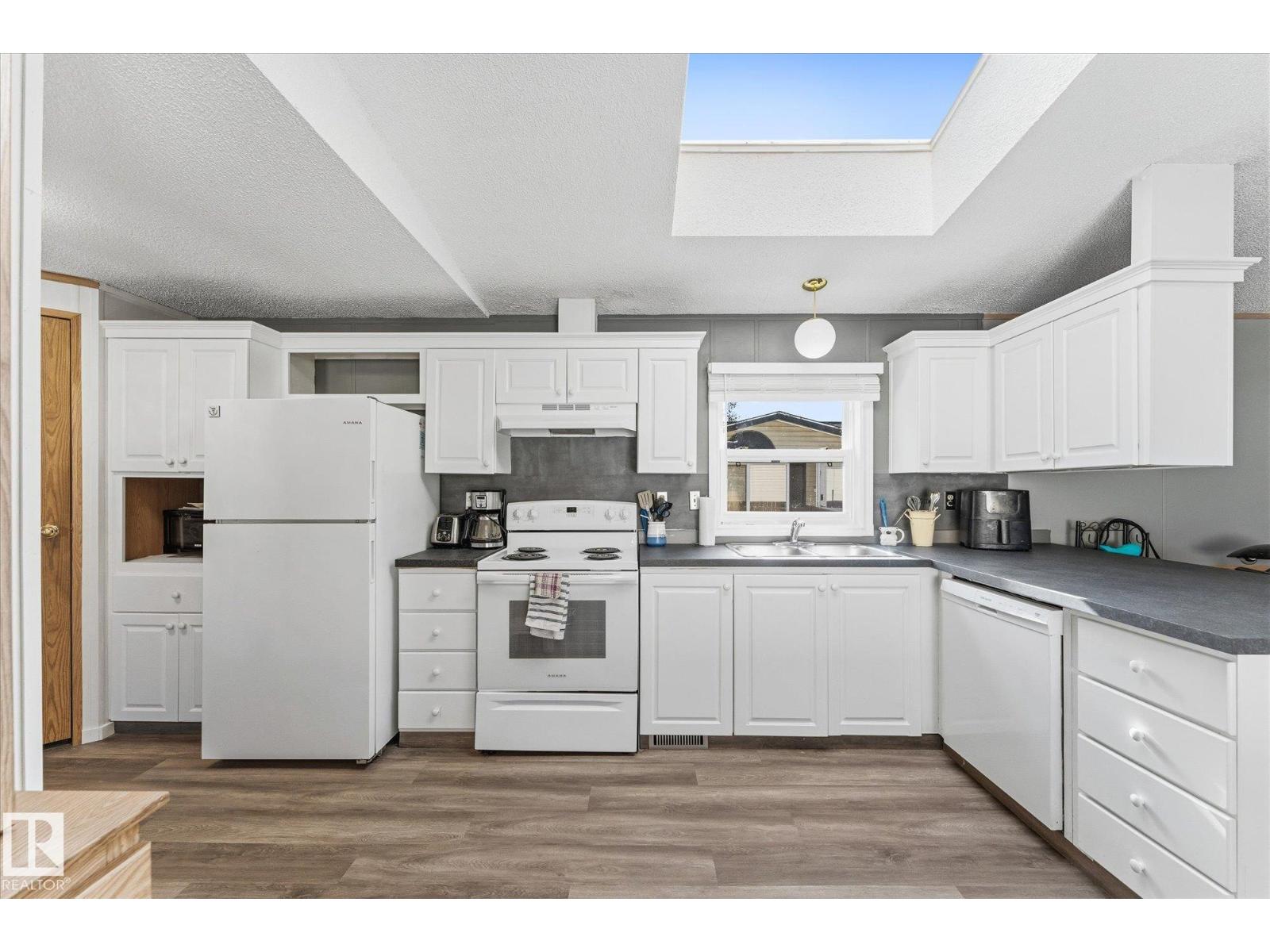 #688 53222 Range Road 272 Property Photo 10