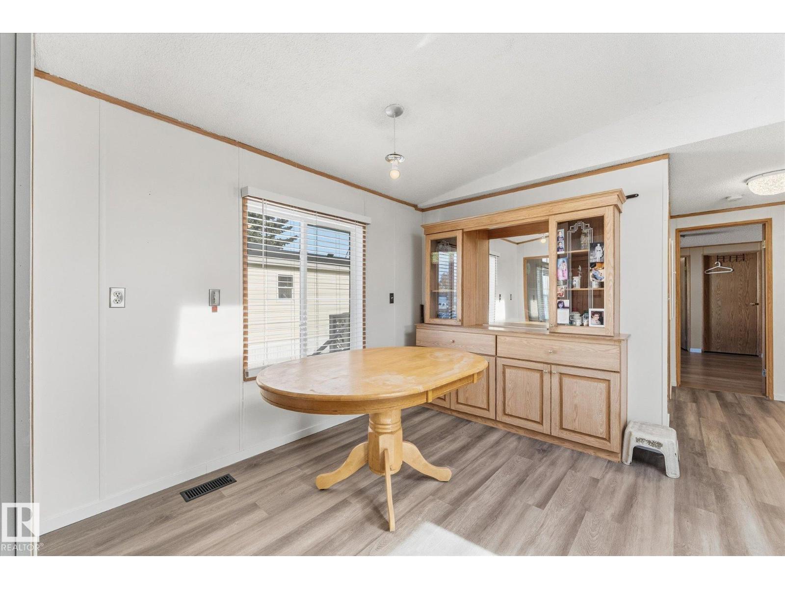 #688 53222 Range Road 272 Property Photo 12