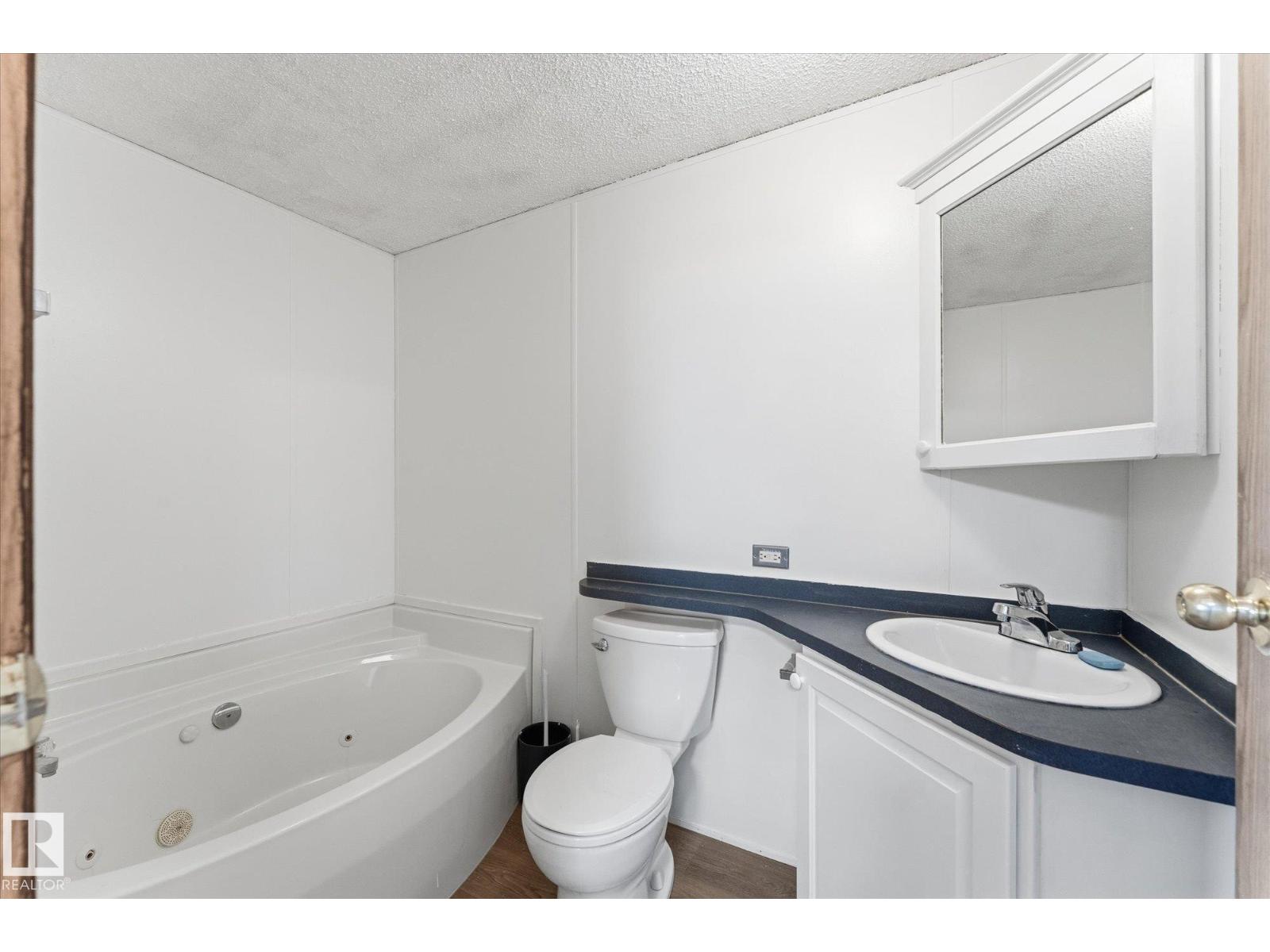 #688 53222 Range Road 272 Property Photo 17
