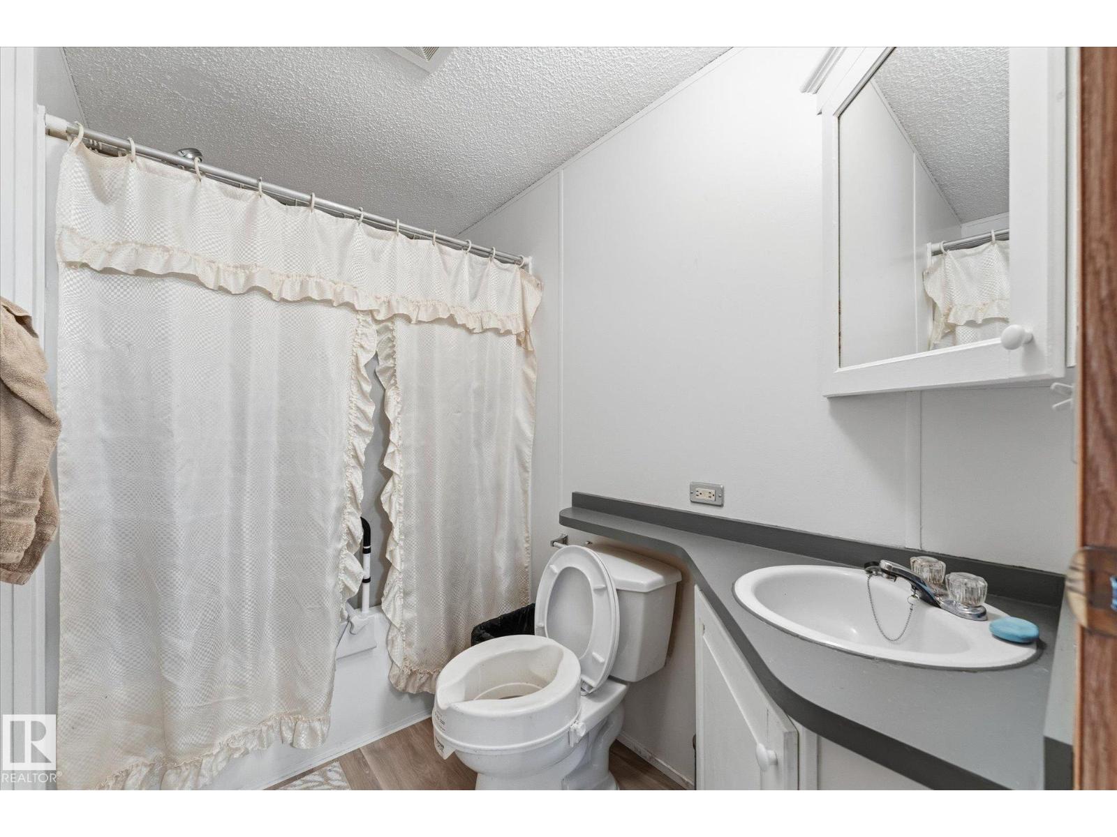 #688 53222 Range Road 272 Property Photo 23