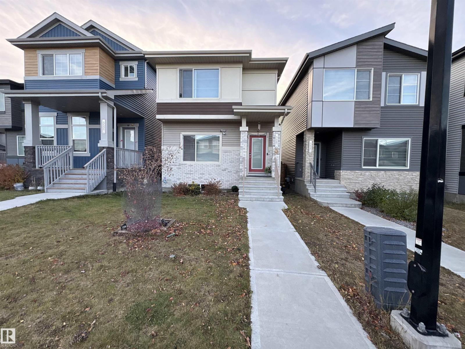 548 35 Street SW SW Property Photo 1