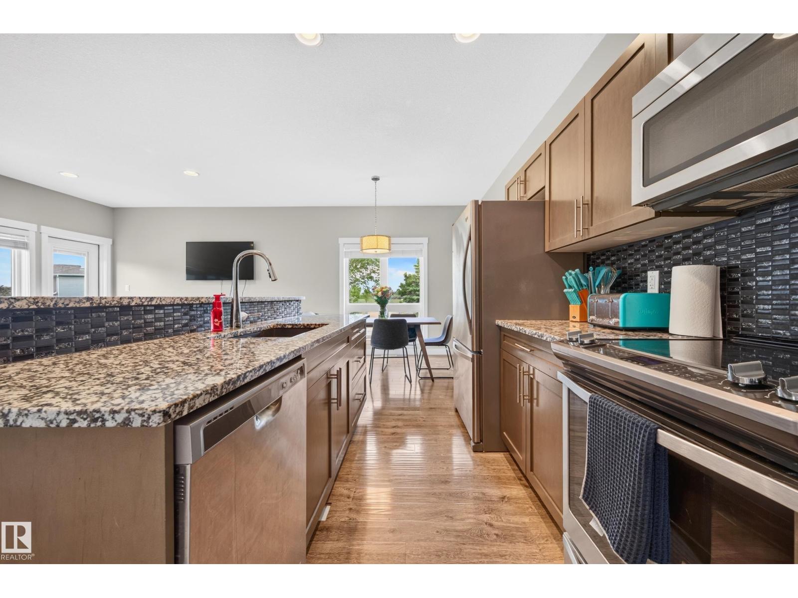 1602 Graybriar Gr Property Photo 8