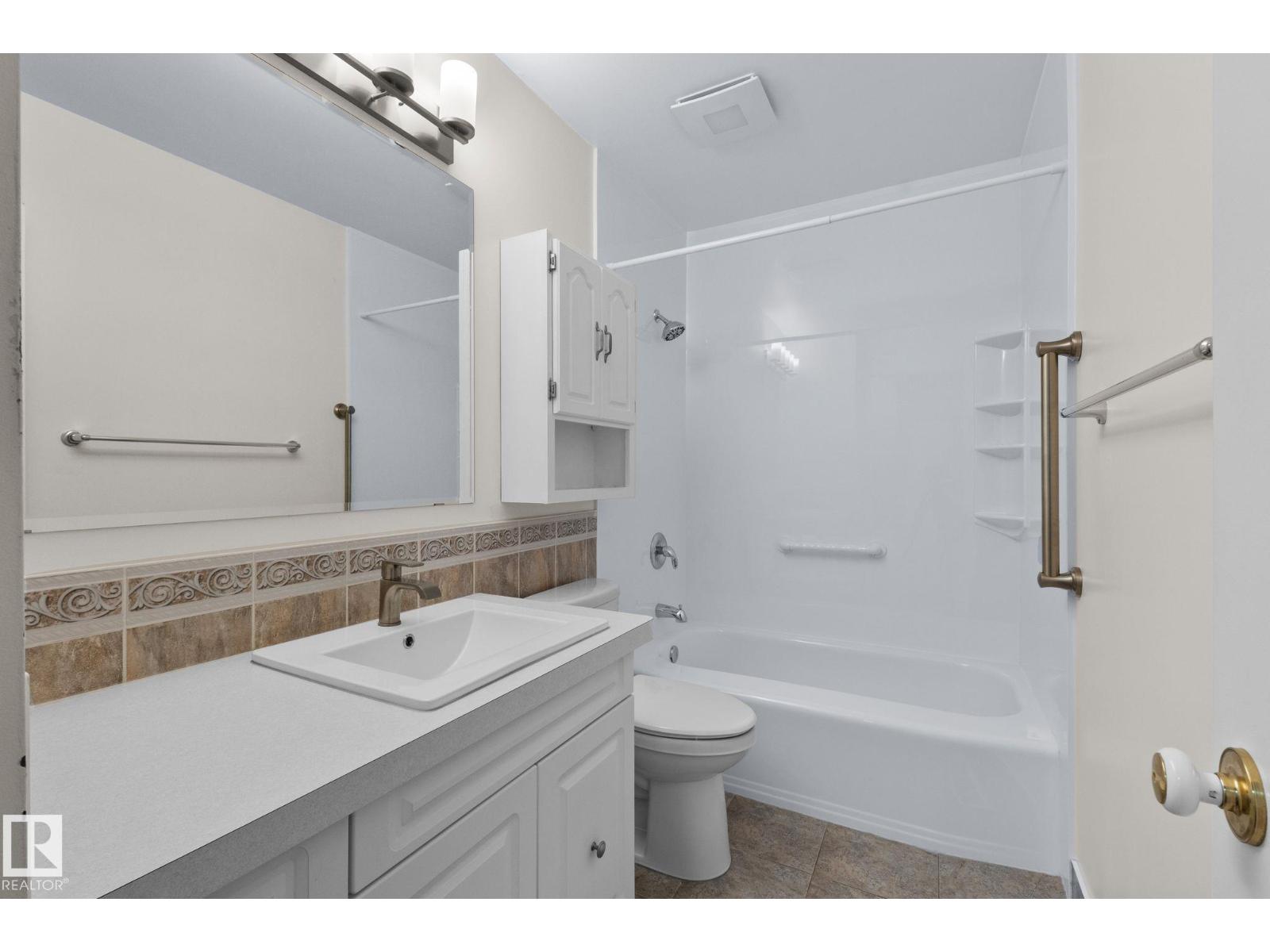 152 Woodstock Nw Property Photo 13