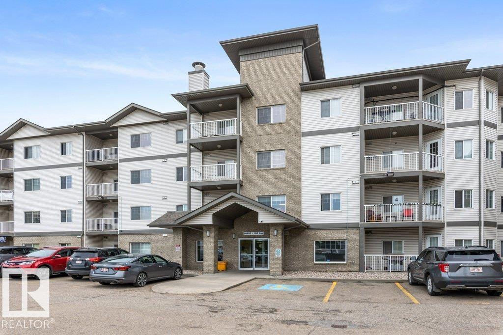 #135 16807 100 Av Nw Property Photo 2