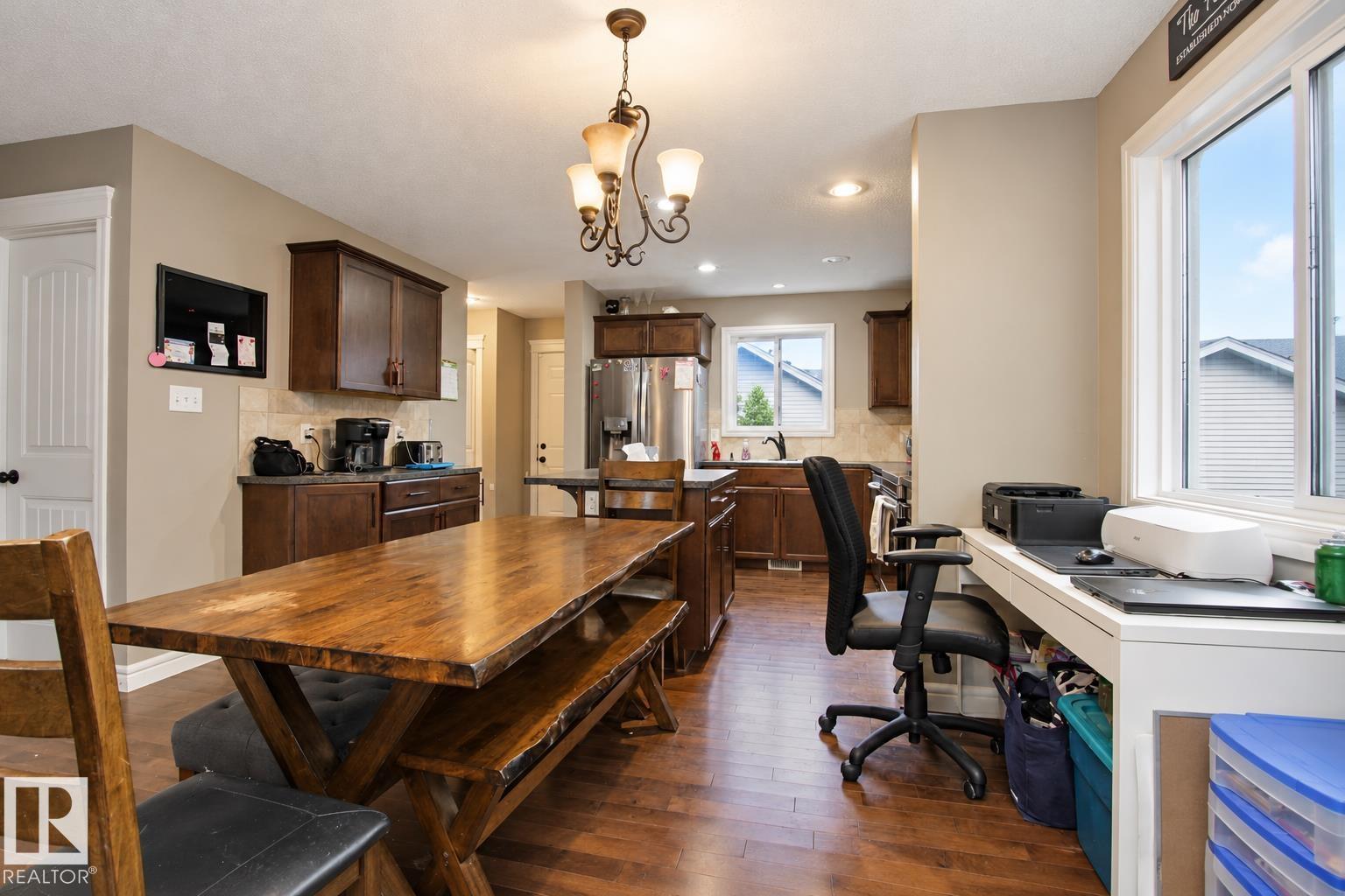 1316 29 Av Nw Property Photo 7