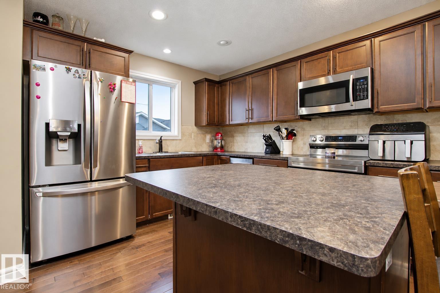 1316 29 Av Nw Property Photo 9
