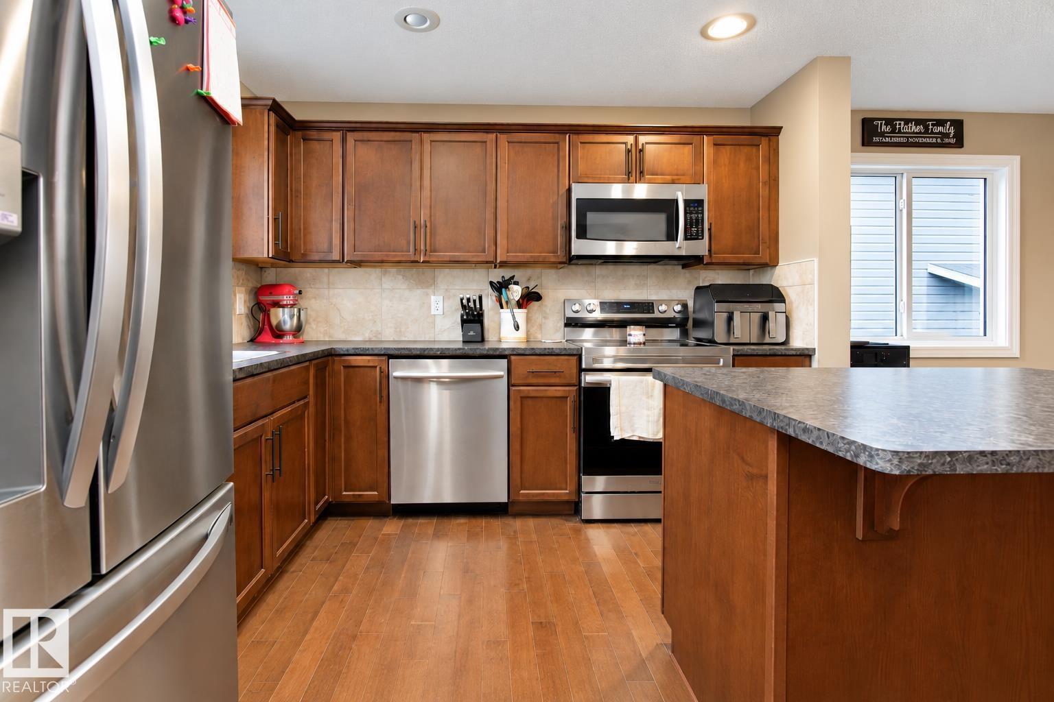 1316 29 Av Nw Property Photo 10