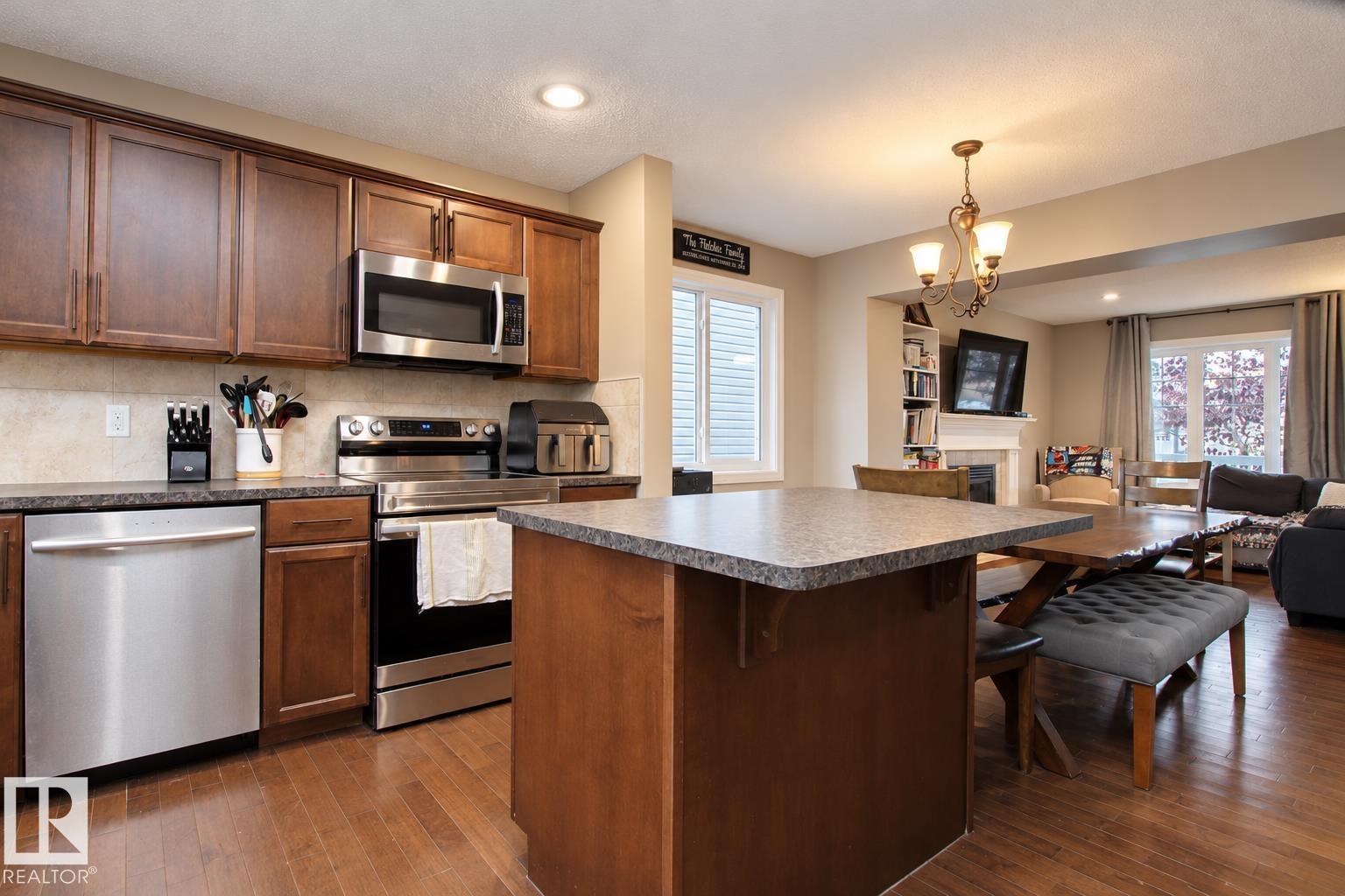 1316 29 Av Nw Property Photo 11