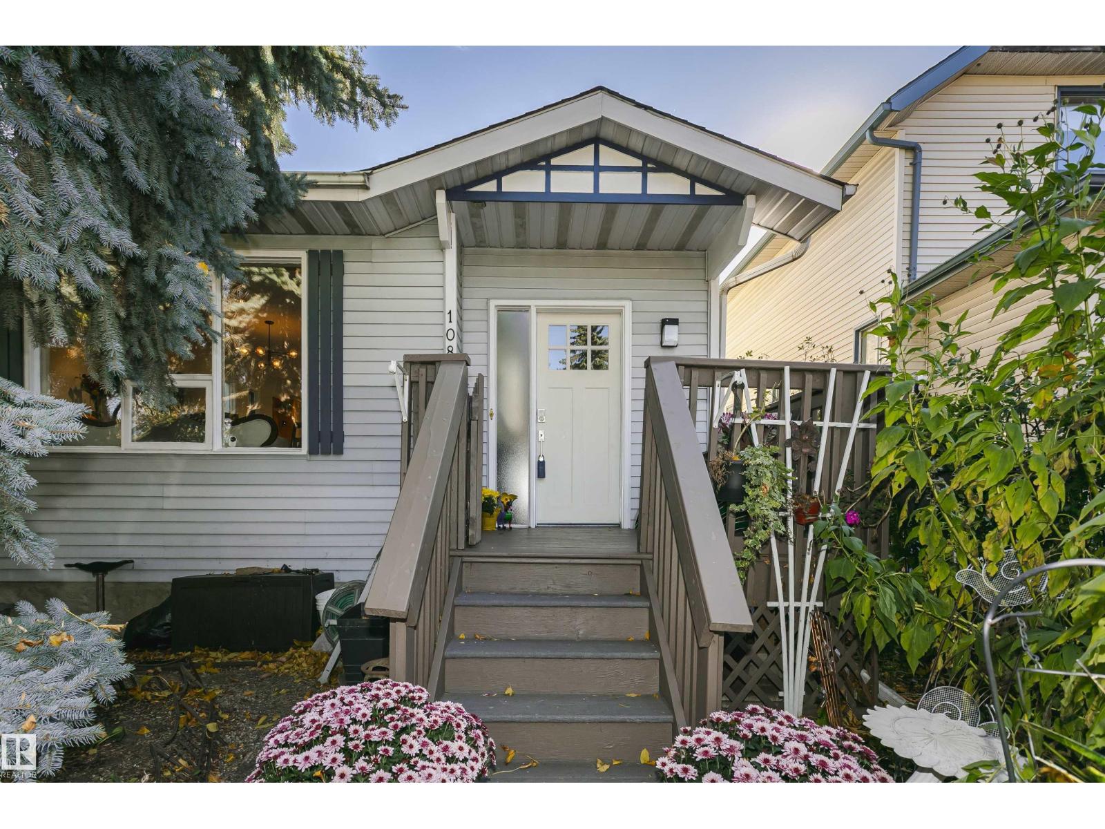 10839 80 Avenue Nw Property Photo 2