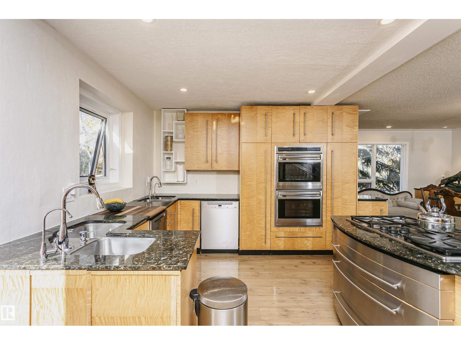 10839 80 Avenue Nw Property Photo 14