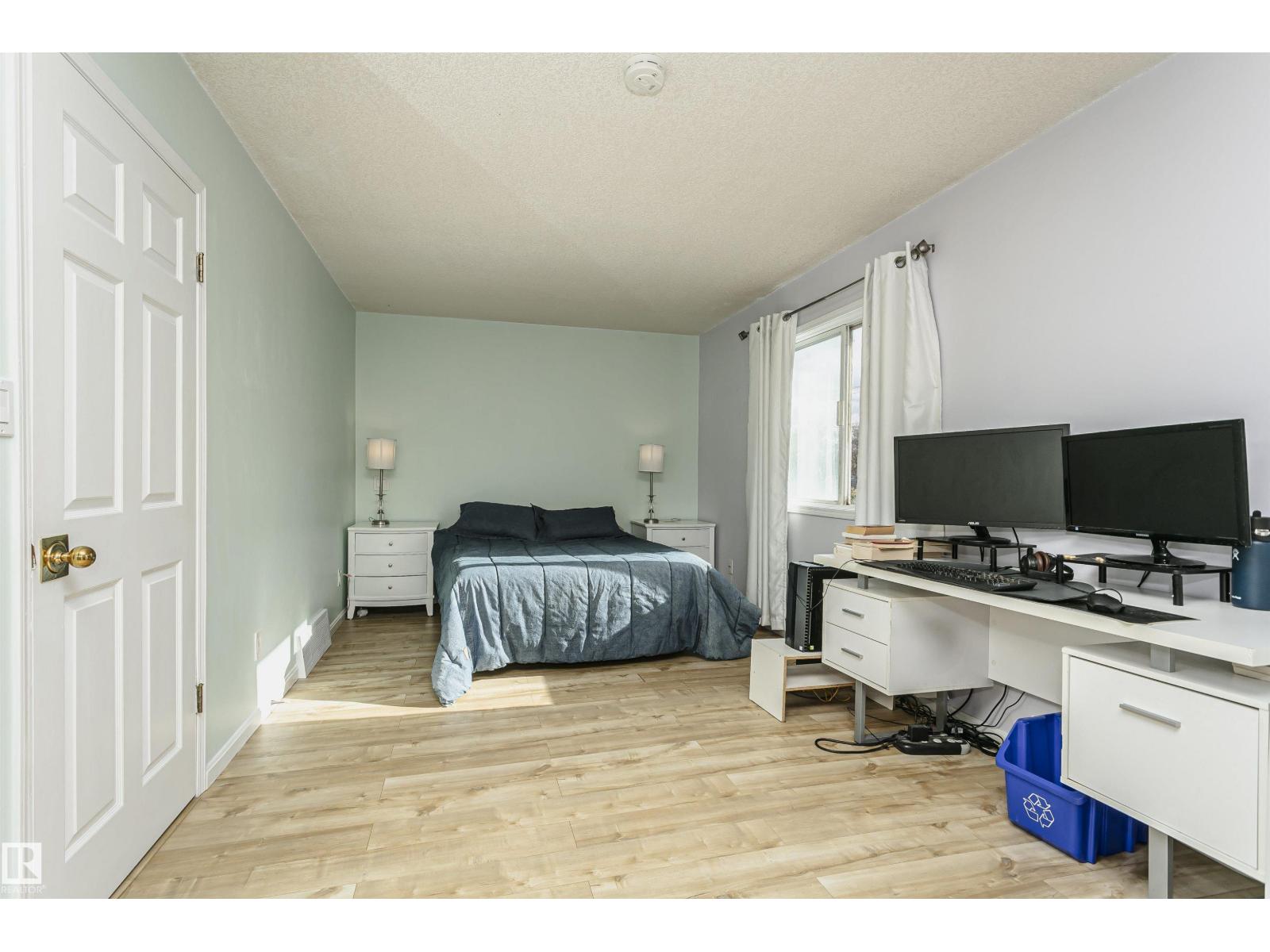 10839 80 Avenue Nw Property Photo 34