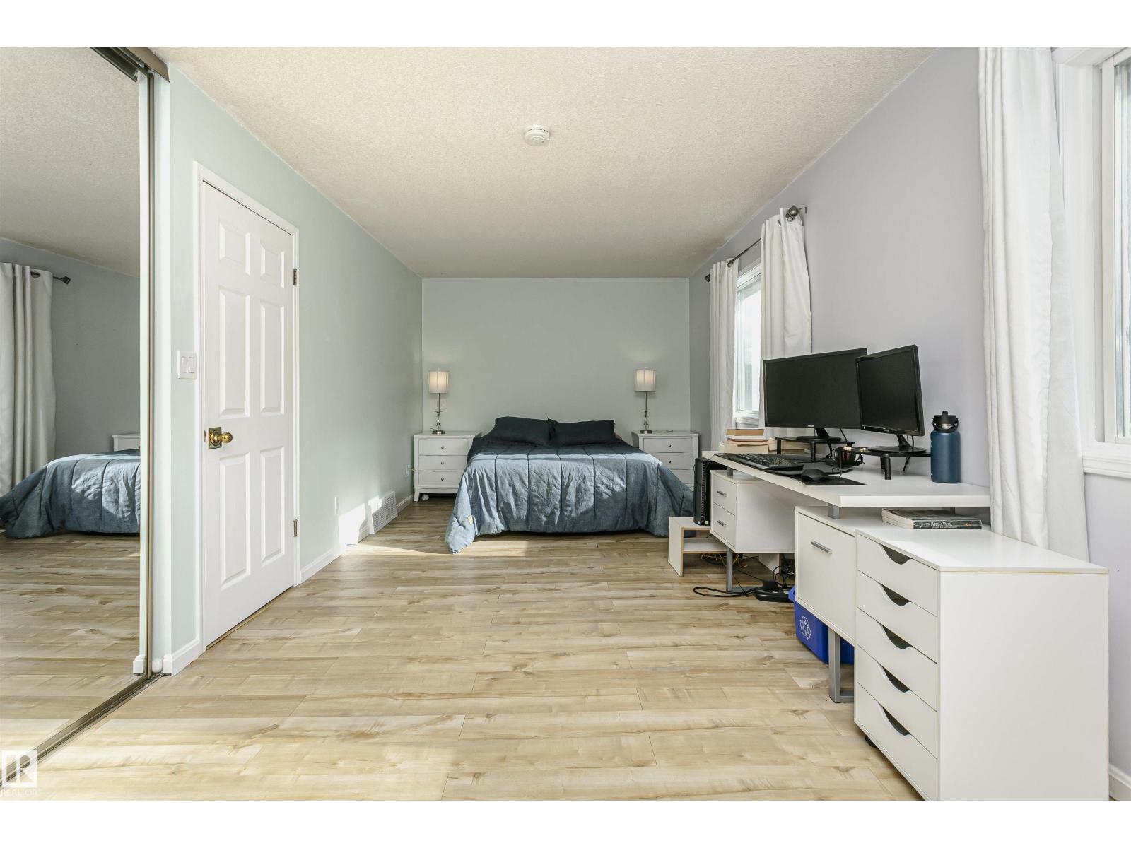 10839 80 Avenue Nw Property Photo 35