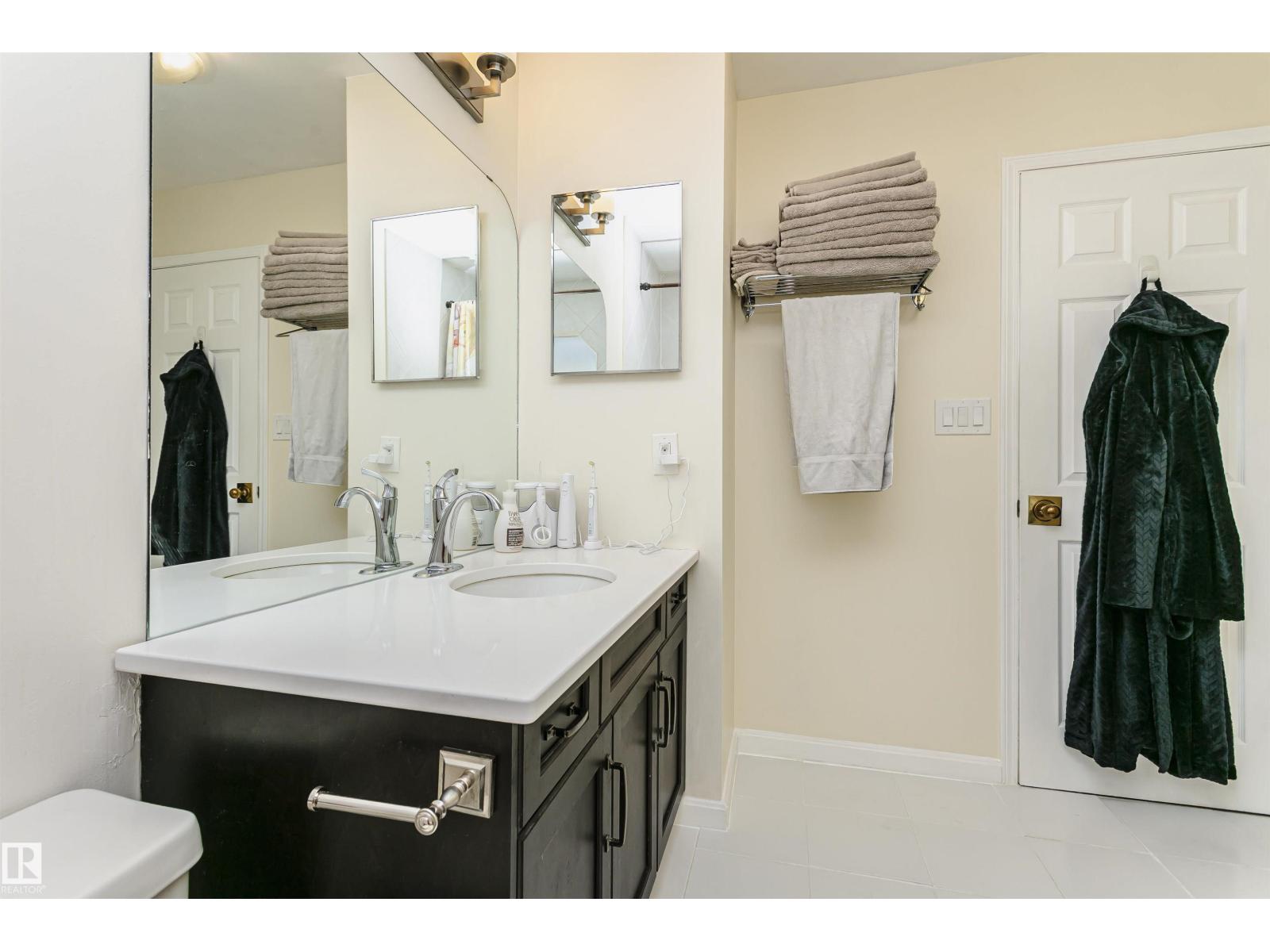 10839 80 Avenue Nw Property Photo 41