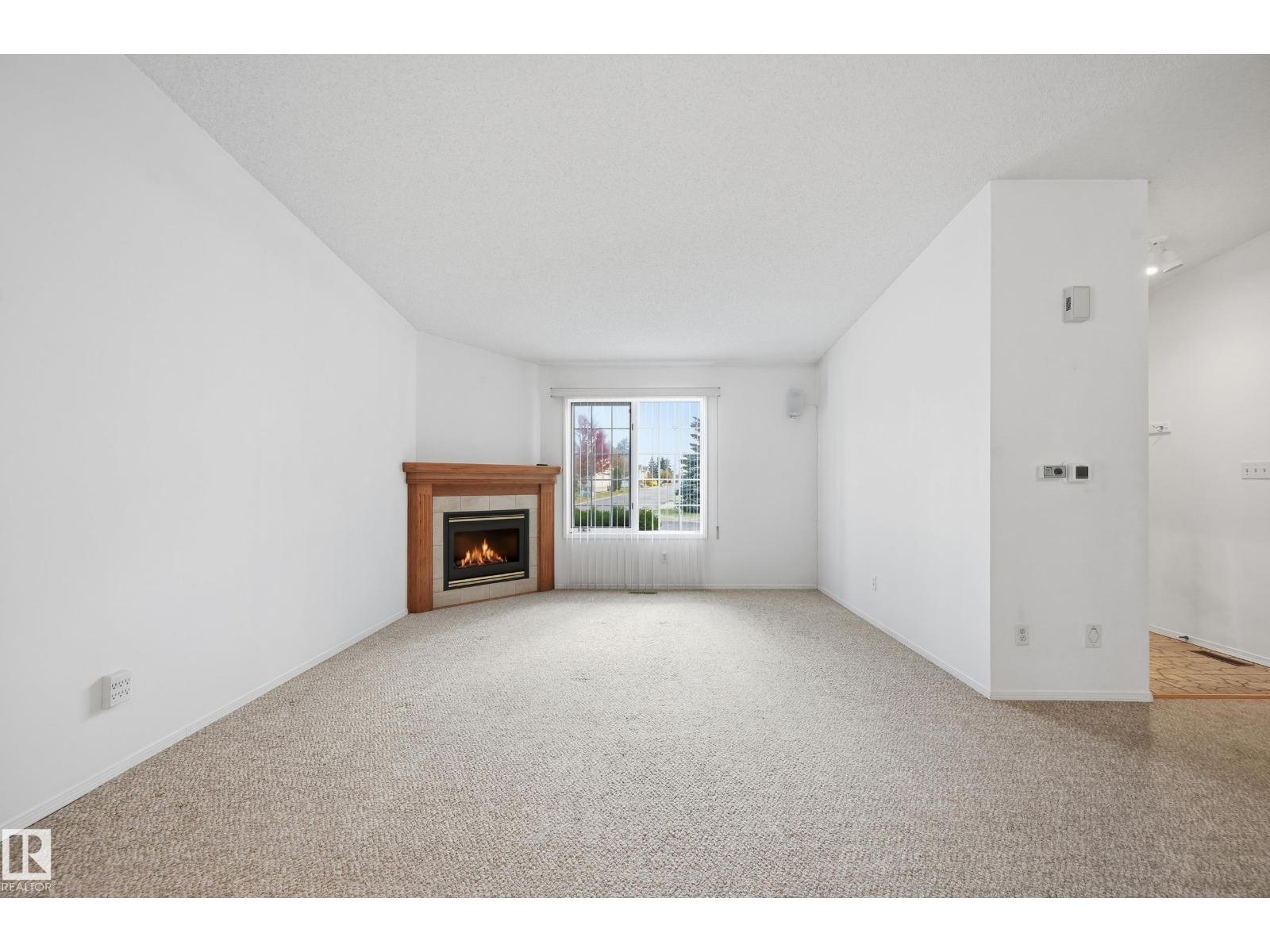 #19 10 Grange Dr Property Photo 8