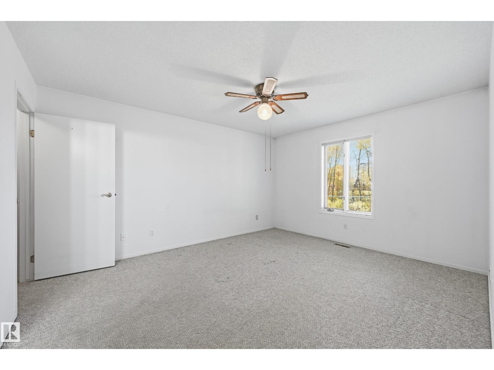 #19 10 Grange Dr Property Photo 25