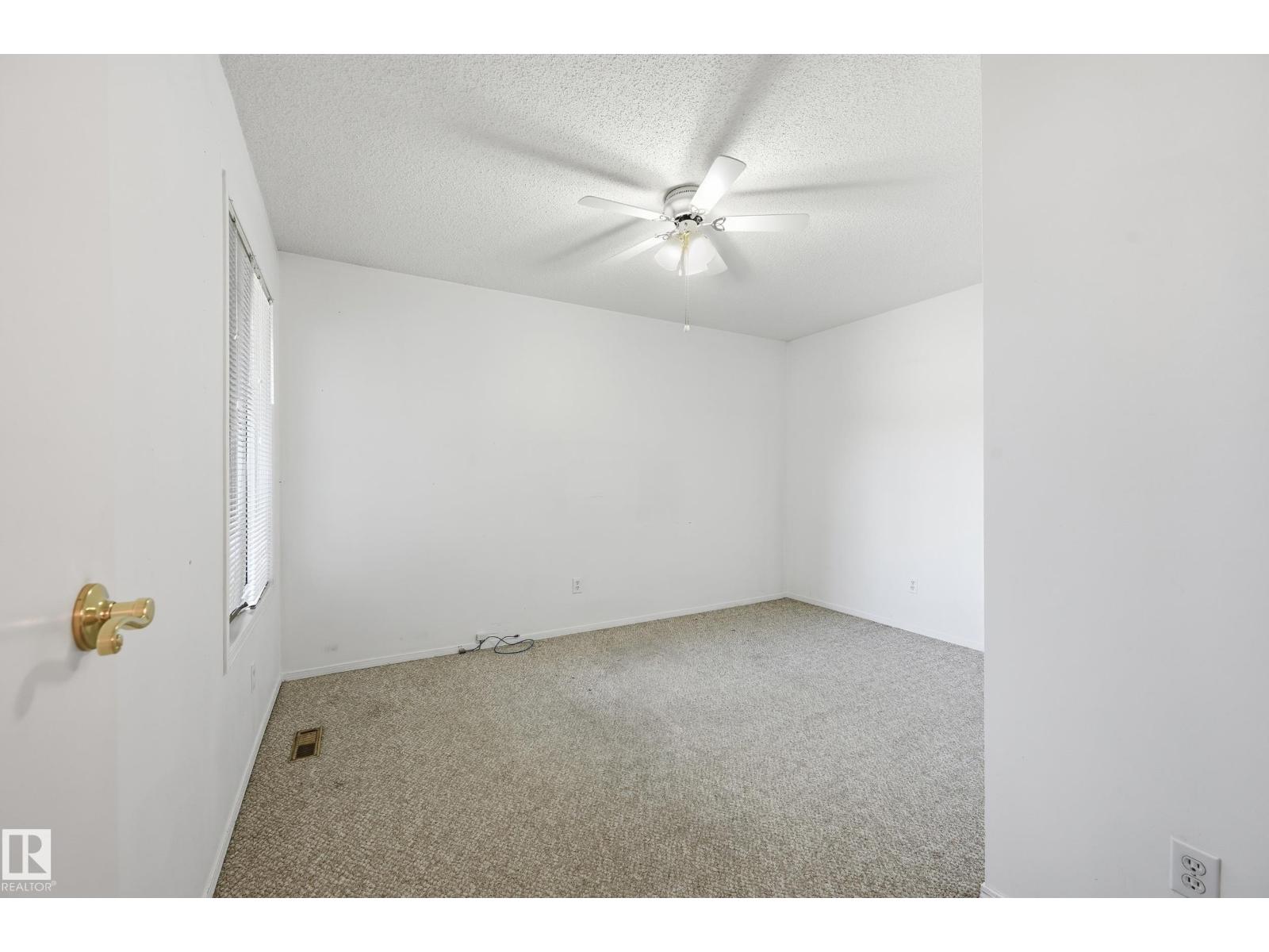 #19 10 Grange Dr Property Photo 30