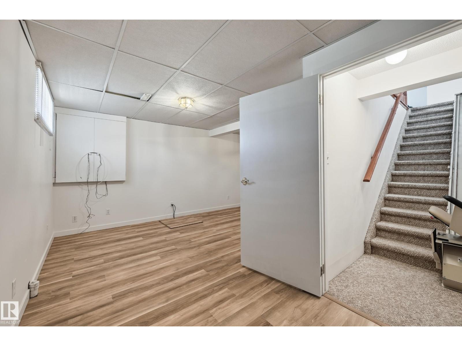 #19 10 Grange Dr Property Photo 34
