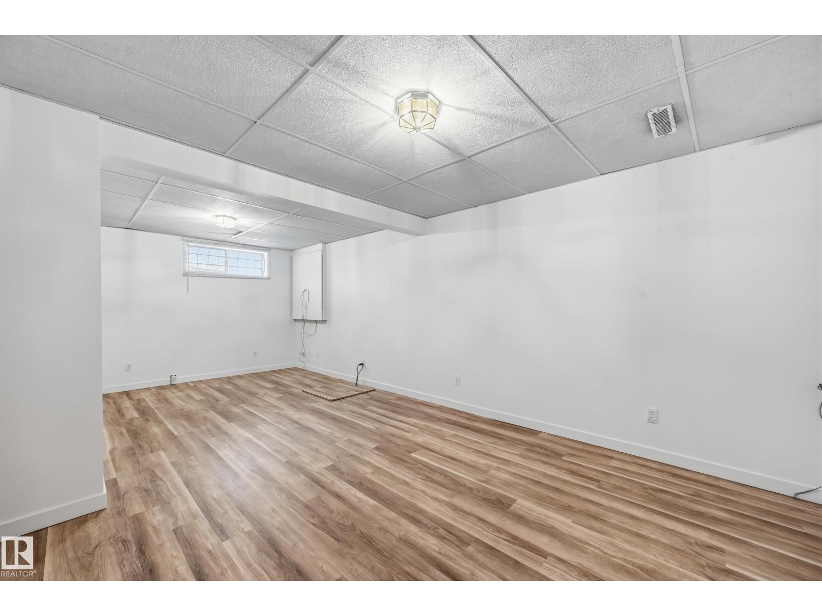 #19 10 Grange Dr Property Photo 36