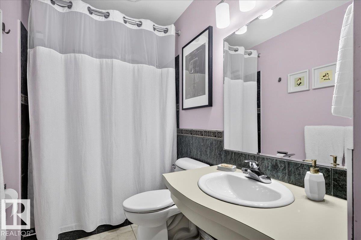 4504 105a Av Nw Property Photo 16