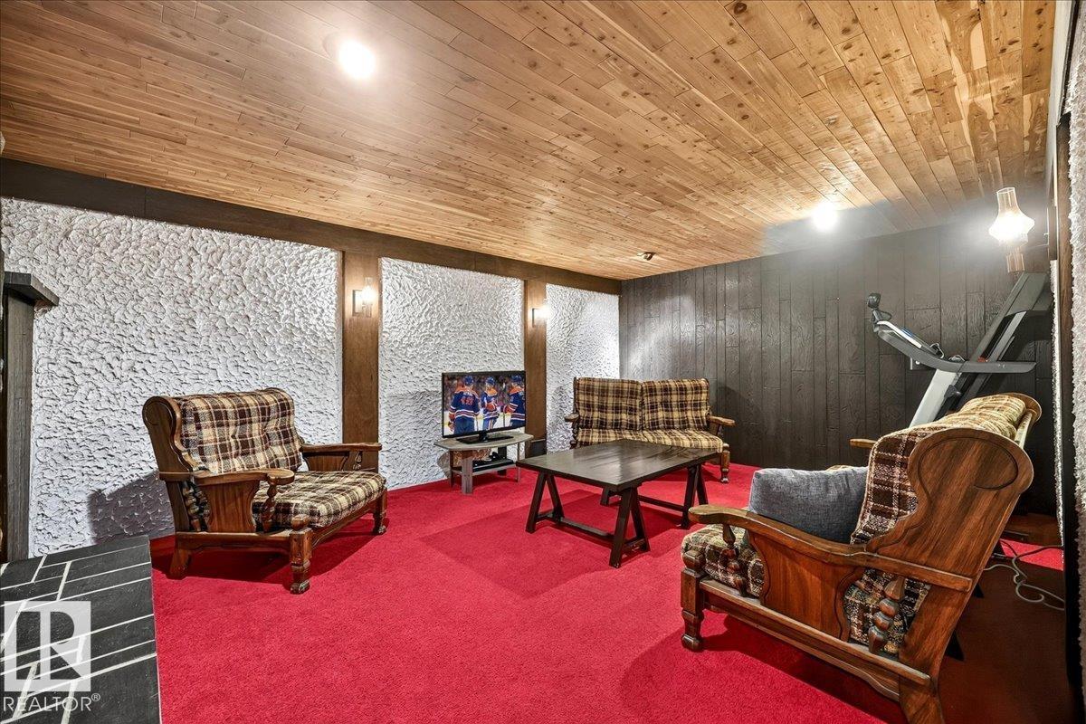 4504 105a Av Nw Property Photo 25