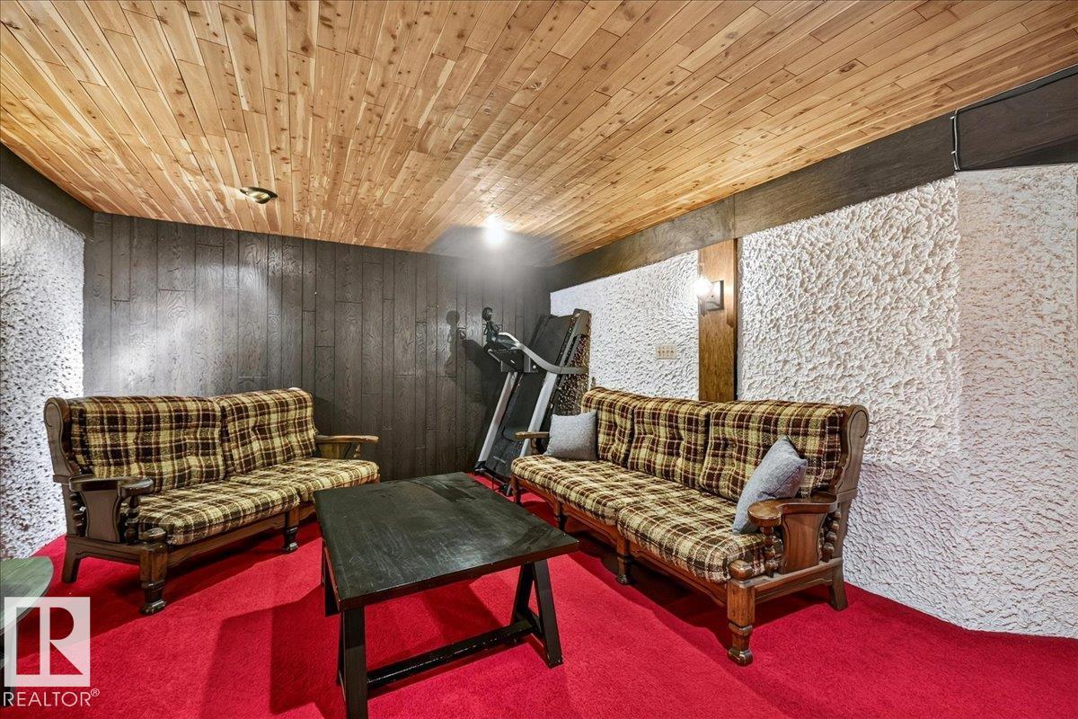 4504 105a Av Nw Property Photo 26