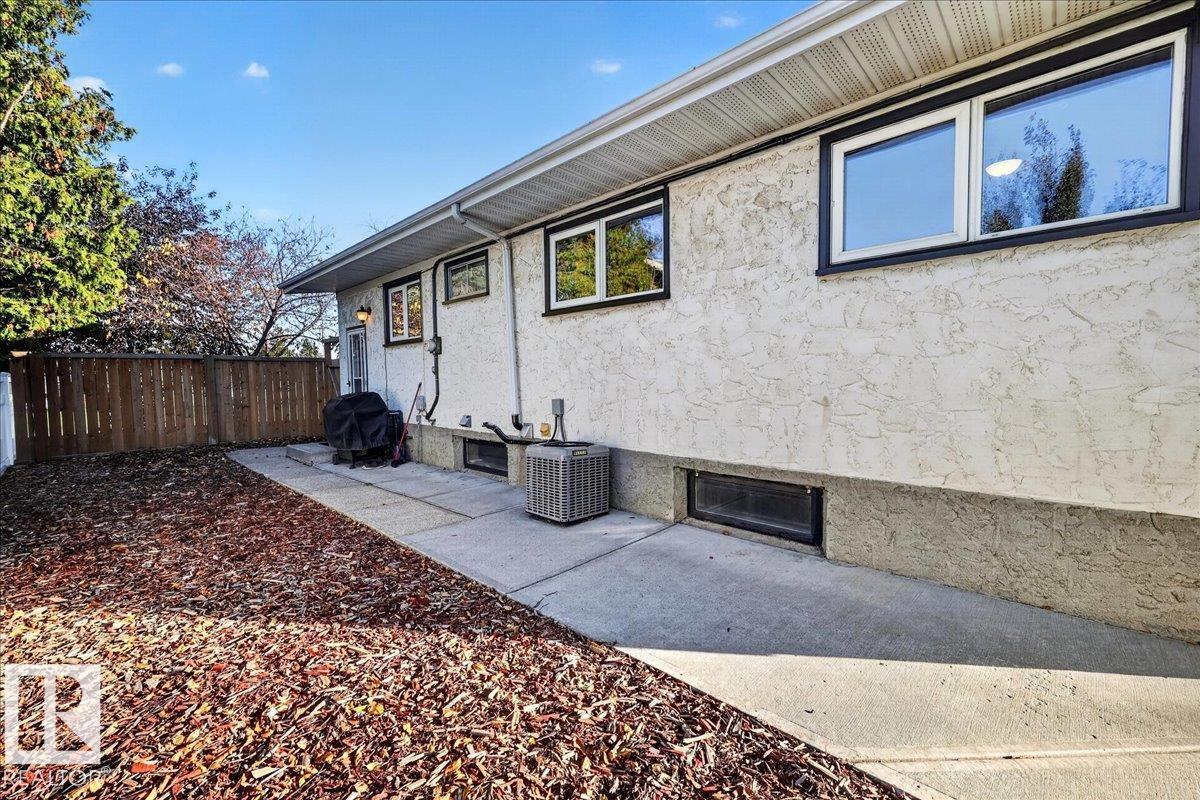 4504 105a Av Nw Property Photo 35
