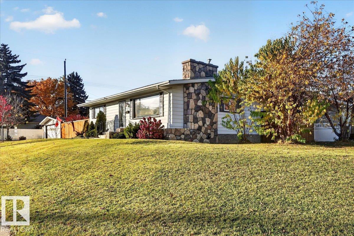 4504 105a Av Nw Property Photo 36