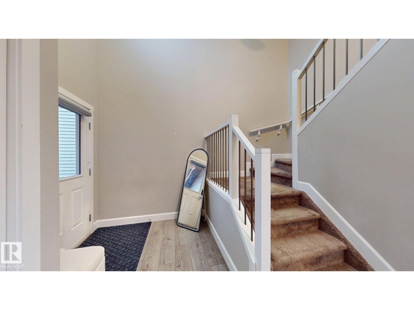 713 40 St Sw Property Photo 3