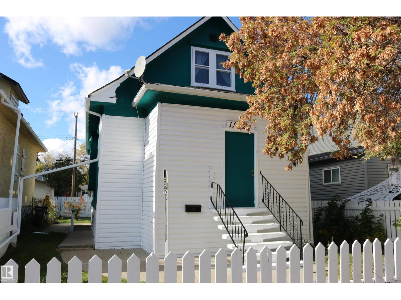 11624 82 St Nw Property Photo 5