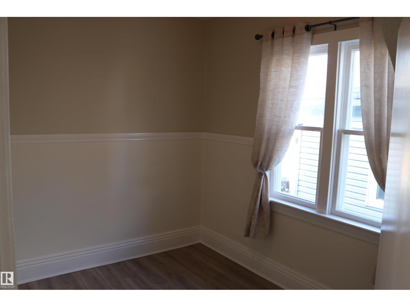 11624 82 St Nw Property Photo 6
