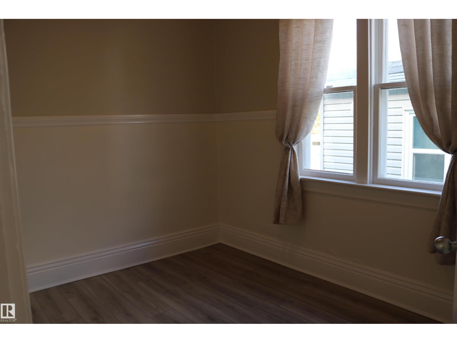 11624 82 St Nw Property Photo 7